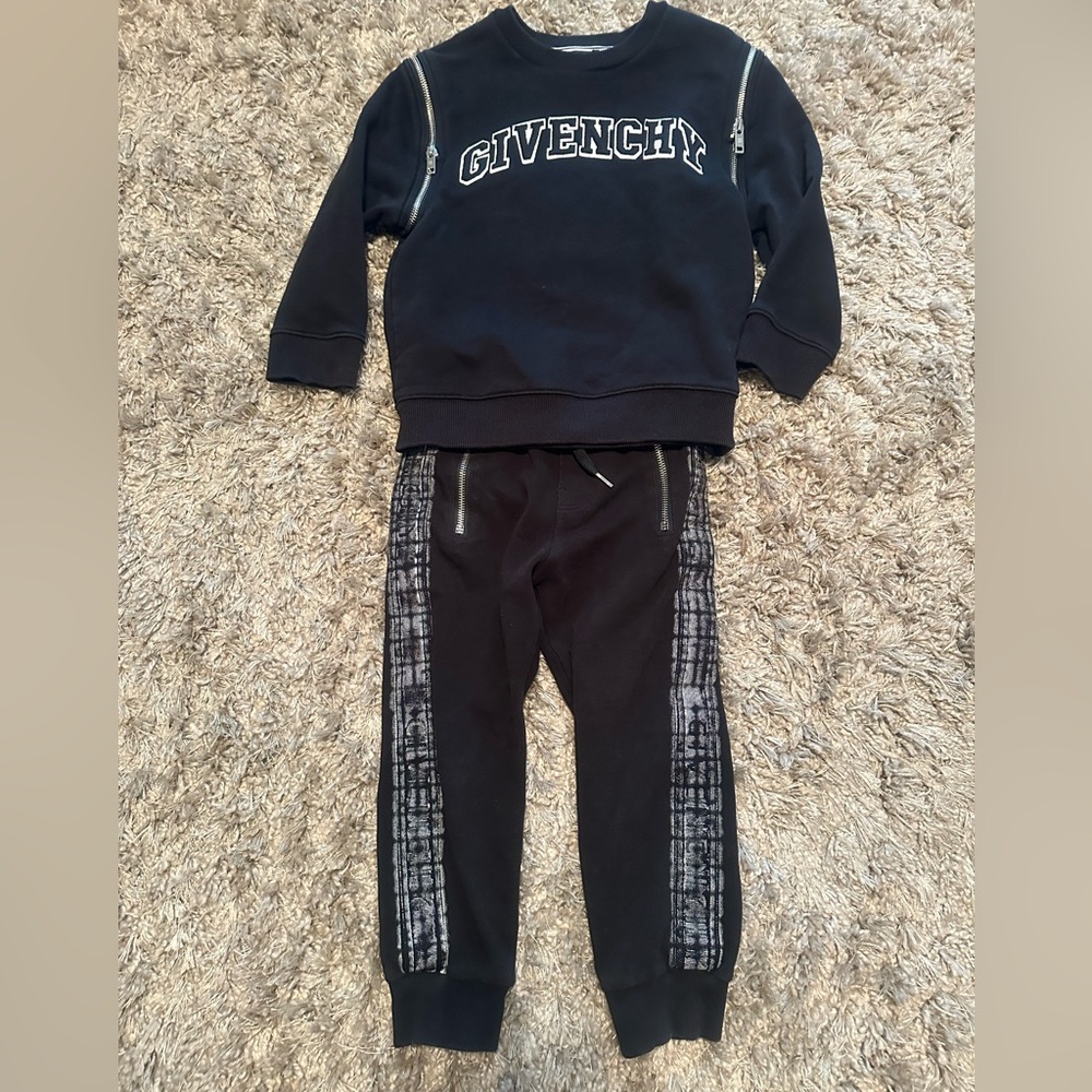 Givenchy Black Sweatshirt & Sweatpants Set Girls / Boys Size 6 (See last photo)